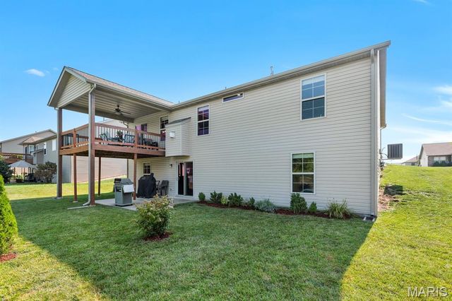 1913 Crimson Oak Drive, Maryville, IL 62062