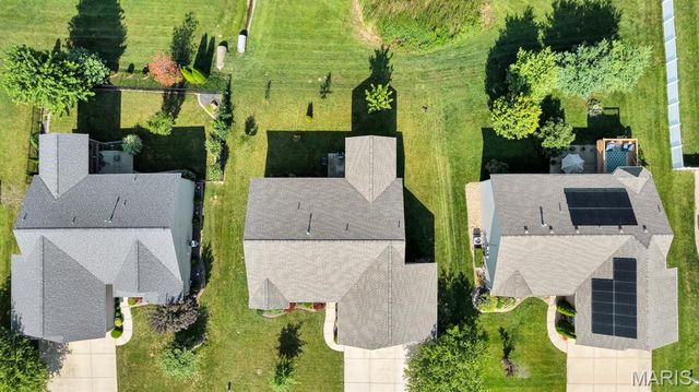 1913 Crimson Oak Drive, Maryville, IL 62062