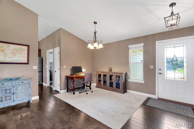 1913 Crimson Oak Drive, Maryville, IL 62062