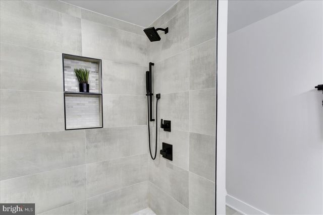 822 MADISON ST NW, Washington, DC 20011