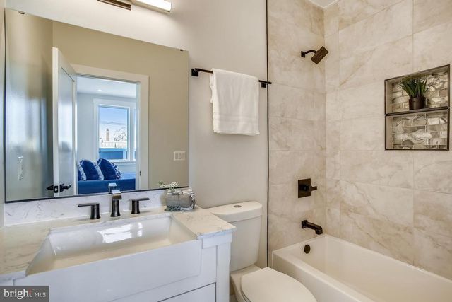 822 MADISON ST NW, Washington, DC 20011