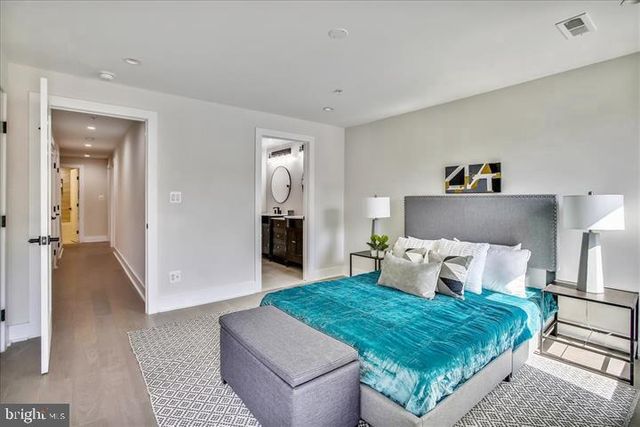 822 MADISON ST NW, Washington, DC 20011