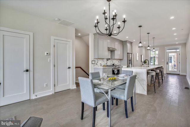 822 MADISON ST NW, Washington, DC 20011