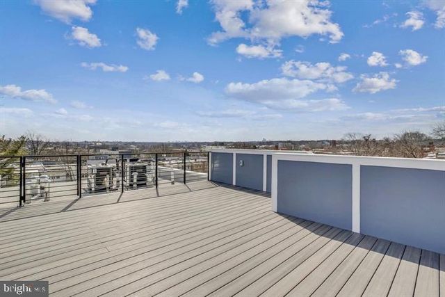 822 MADISON ST NW, Washington, DC 20011