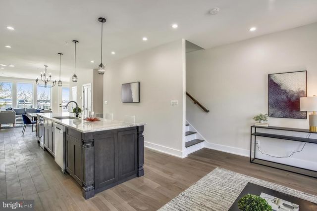 822 MADISON ST NW, Washington, DC 20011