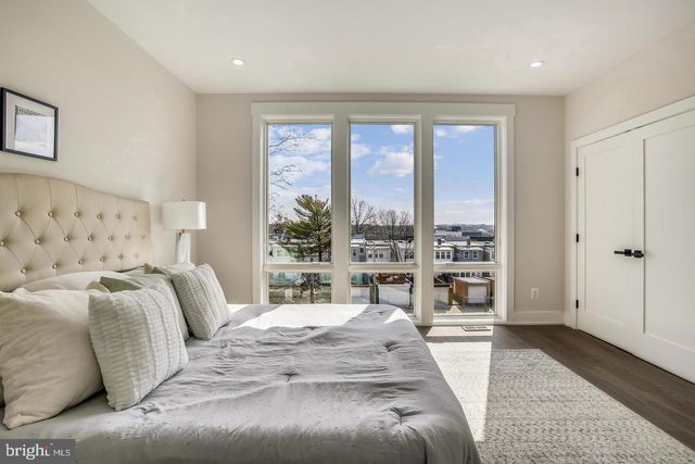 822 MADISON ST NW, Washington, DC 20011