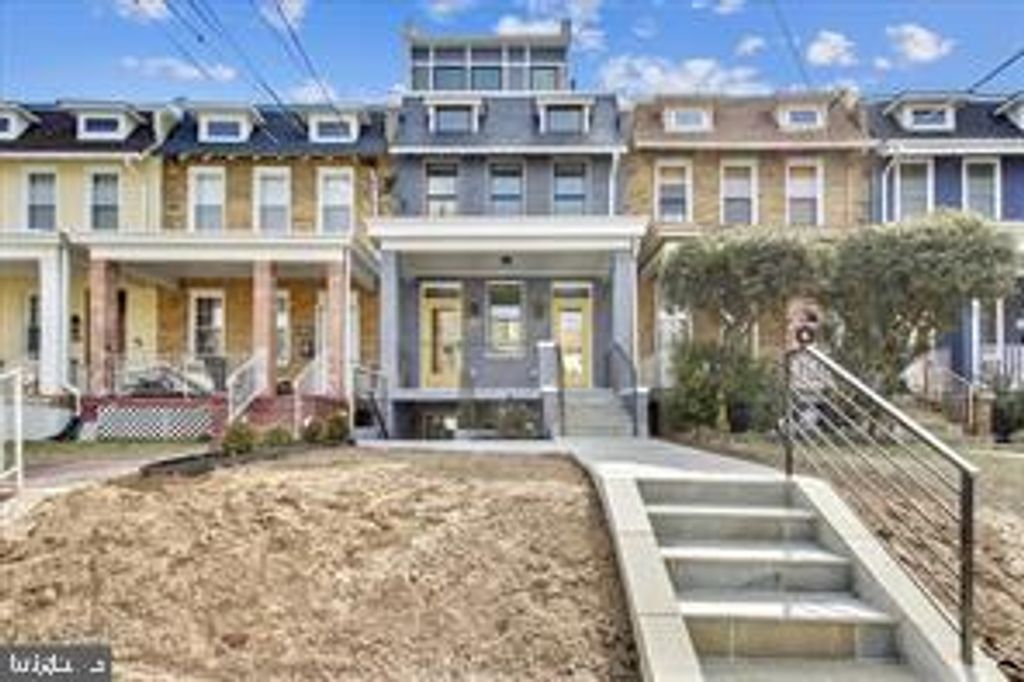 822 MADISON ST NW, Washington, DC 20011