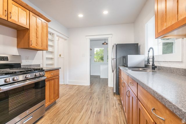 661 E REDONDO AVE, Salt Lake City, UT 84105