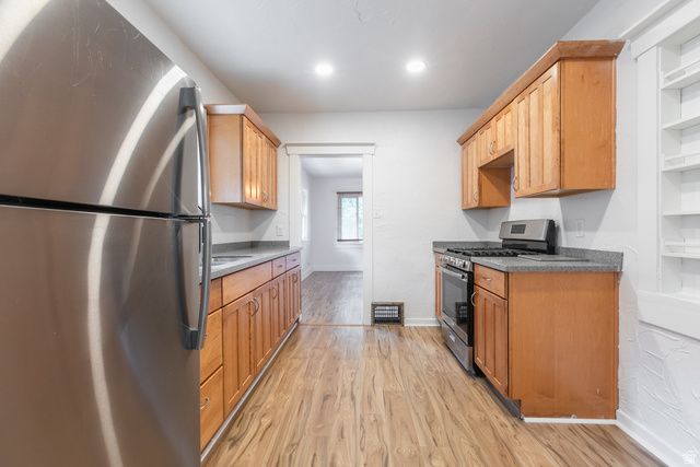 661 E REDONDO AVE, Salt Lake City, UT 84105
