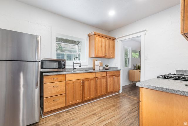 661 E REDONDO AVE, Salt Lake City, UT 84105