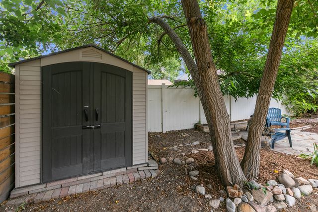 661 E REDONDO AVE, Salt Lake City, UT 84105