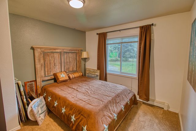 1185 CLOVERLEAF DRIVE, North Pole, AK 99705