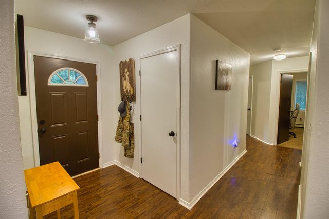 1185 CLOVERLEAF DRIVE, North Pole, AK 99705