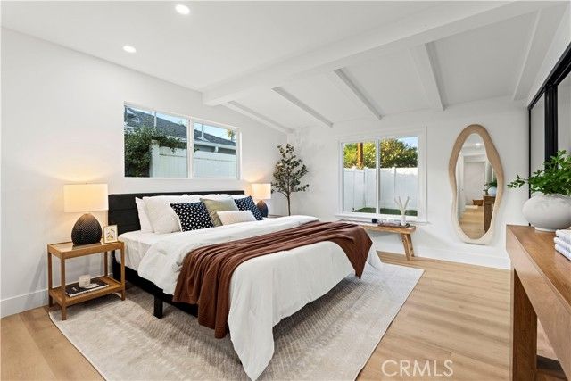 16951 Knapp Street, Northridge (los Angeles), CA 91343