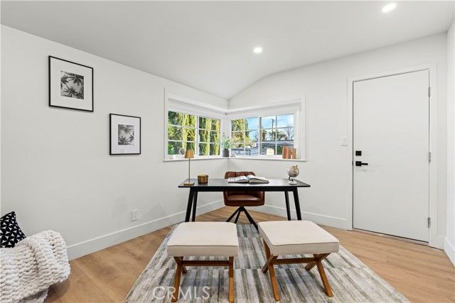 16951 Knapp Street, Northridge (los Angeles), CA 91343