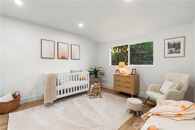 16951 Knapp Street, Northridge (los Angeles), CA 91343