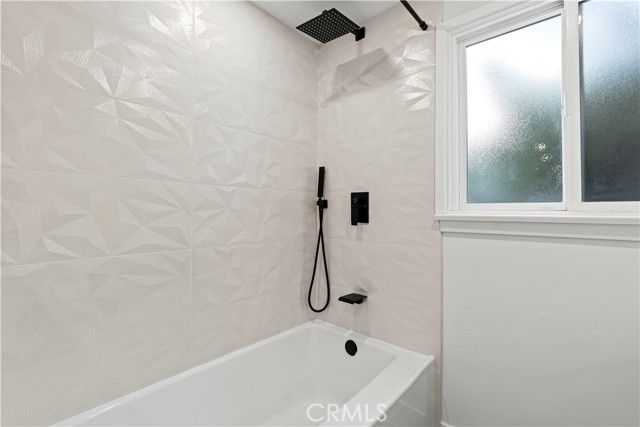 16951 Knapp Street, Northridge (los Angeles), CA 91343