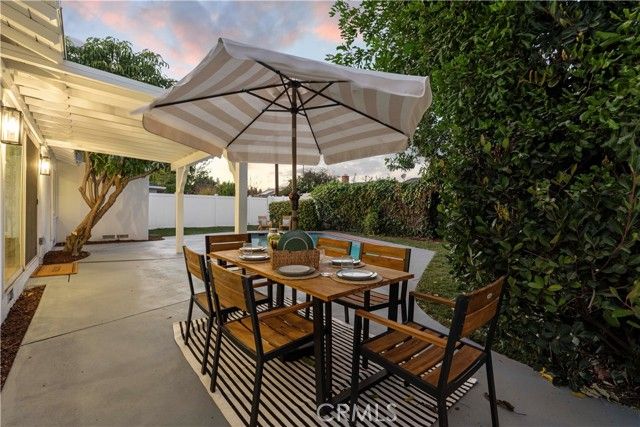 16951 Knapp Street, Northridge (los Angeles), CA 91343