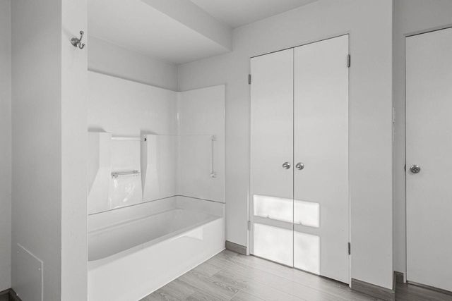 701 E LONGVIEW DRIVE, Appleton, WI 54911