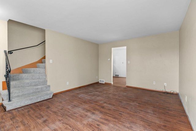 701 E LONGVIEW DRIVE, Appleton, WI 54911