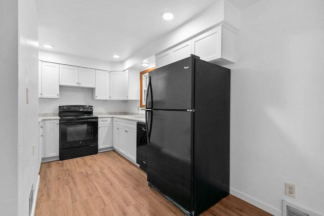 701 E LONGVIEW DRIVE, Appleton, WI 54911