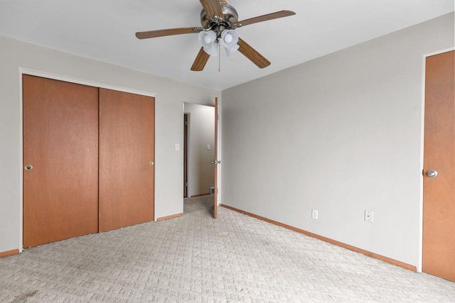 701 E LONGVIEW DRIVE, Appleton, WI 54911