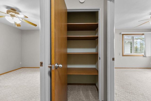 701 E LONGVIEW DRIVE, Appleton, WI 54911