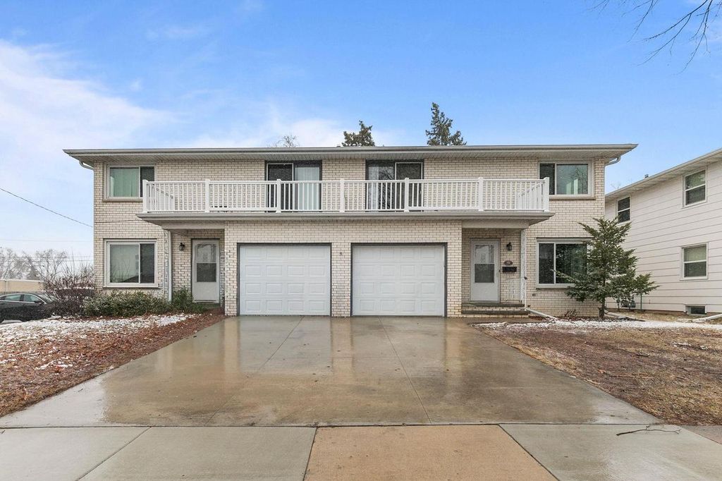 701 E LONGVIEW DRIVE, Appleton, WI 54911