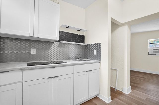 47 NW 49th St 3, Miami, FL 33127