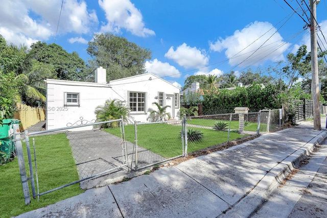 47 NW 49th St 3, Miami, FL 33127