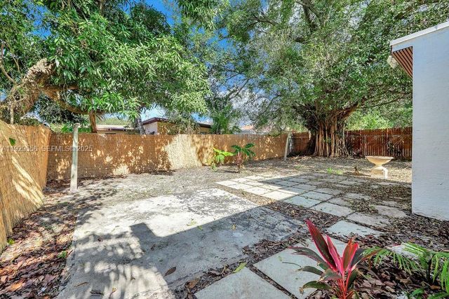 47 NW 49th St 3, Miami, FL 33127