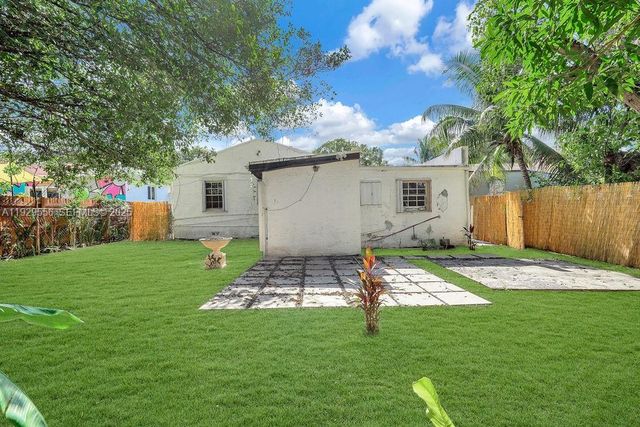 47 NW 49th St 3, Miami, FL 33127