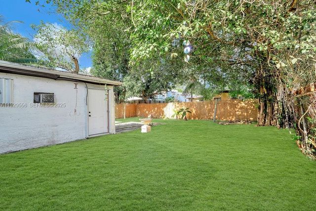 47 NW 49th St 3, Miami, FL 33127