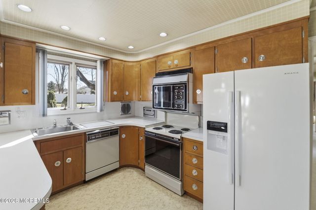 440 Broadway Road, Freehold, NJ 07728