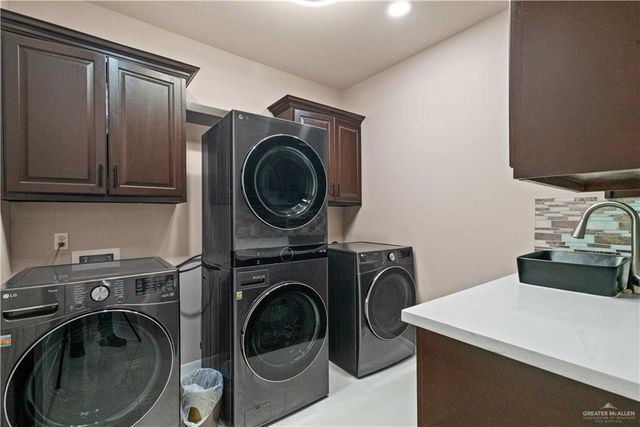 19118 Buck Fawn Drive, Edinburg, TX 78542