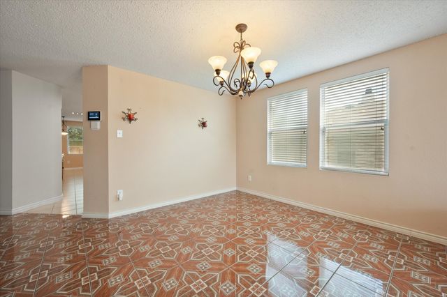 511 Travis Ranch Trail, Arlington, TX 76002