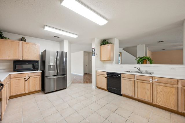 511 Travis Ranch Trail, Arlington, TX 76002