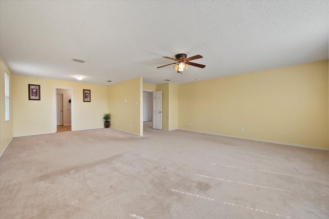 511 Travis Ranch Trail, Arlington, TX 76002