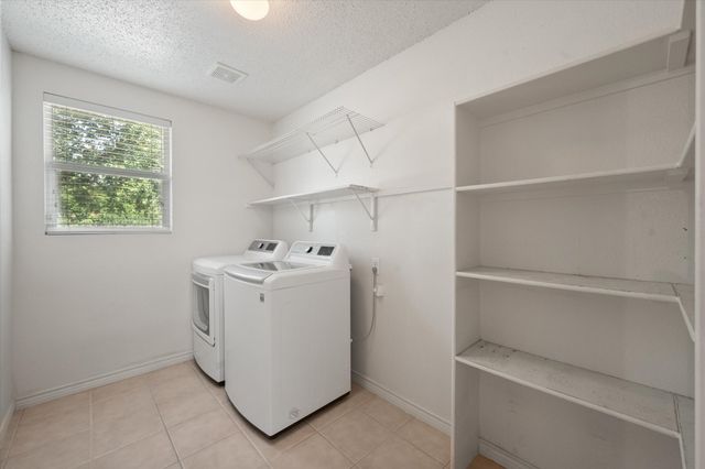 511 Travis Ranch Trail, Arlington, TX 76002