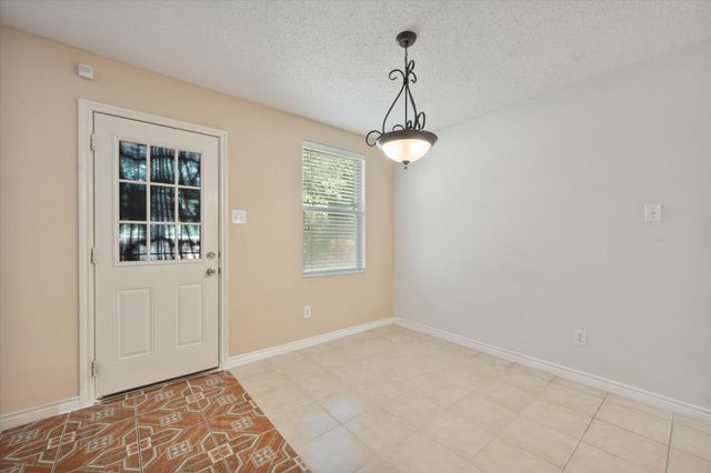 511 Travis Ranch Trail, Arlington, TX 76002