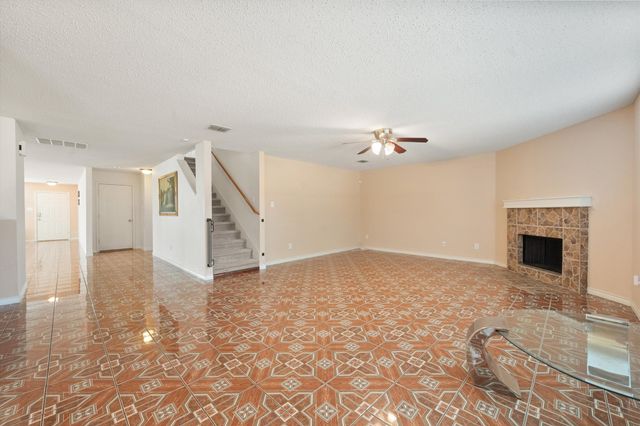 511 Travis Ranch Trail, Arlington, TX 76002
