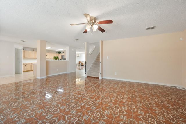511 Travis Ranch Trail, Arlington, TX 76002