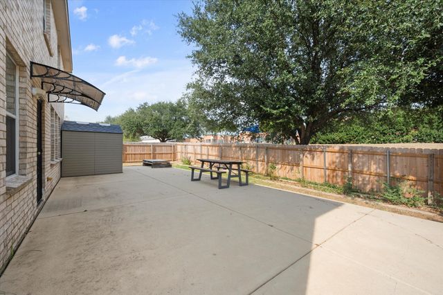 511 Travis Ranch Trail, Arlington, TX 76002