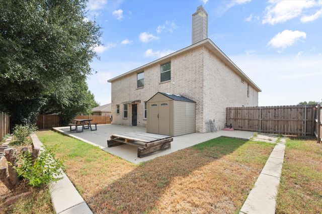 511 Travis Ranch Trail, Arlington, TX 76002