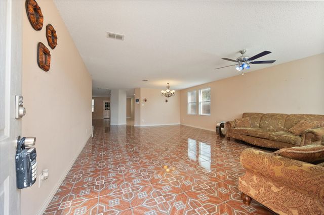 511 Travis Ranch Trail, Arlington, TX 76002