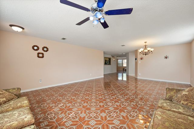 511 Travis Ranch Trail, Arlington, TX 76002