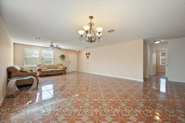 511 Travis Ranch Trail, Arlington, TX 76002