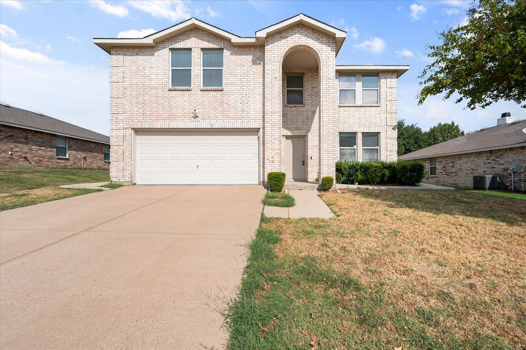 511 Travis Ranch Trail, Arlington, TX 76002