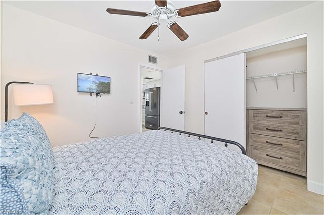 5530 Trailwinds DR 726, Fort Myers, FL 33907