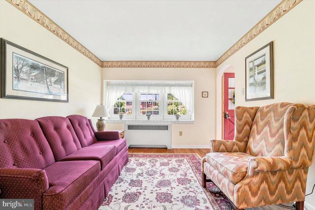 13 MULBERRY LN, Newtown Square, PA 19073